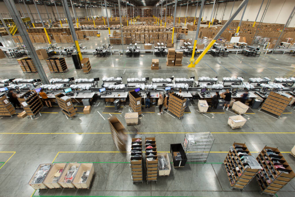 How enterprise mobility helps warehouse workers improve speed and efficiency